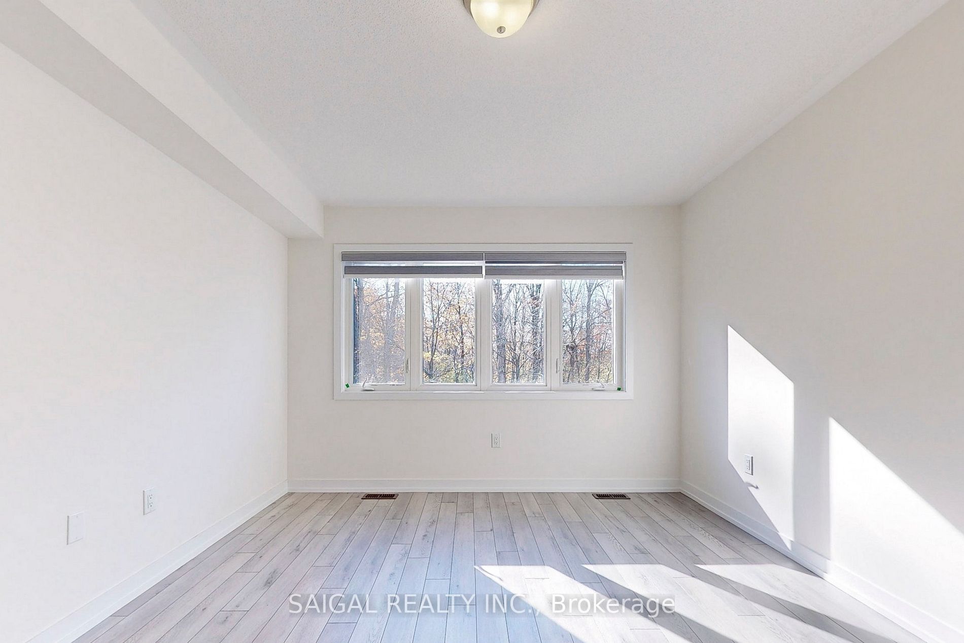 1432 Rose Way