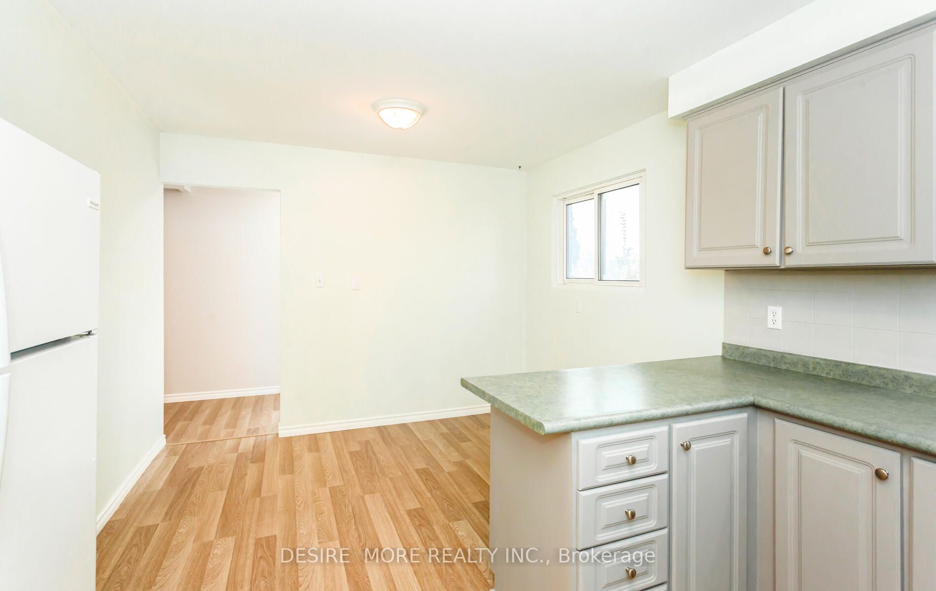 10 Merton Rd