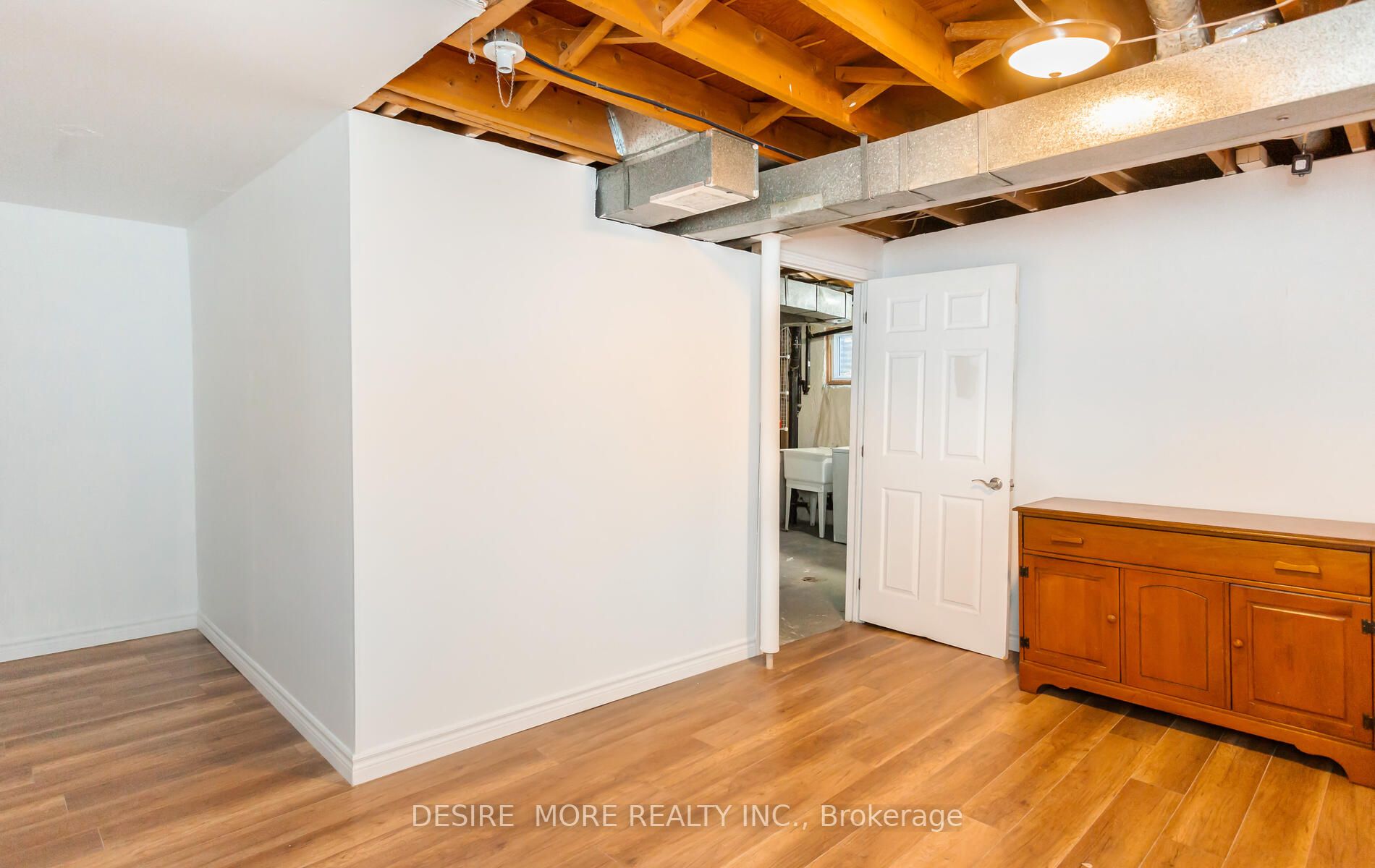 10 Merton Rd