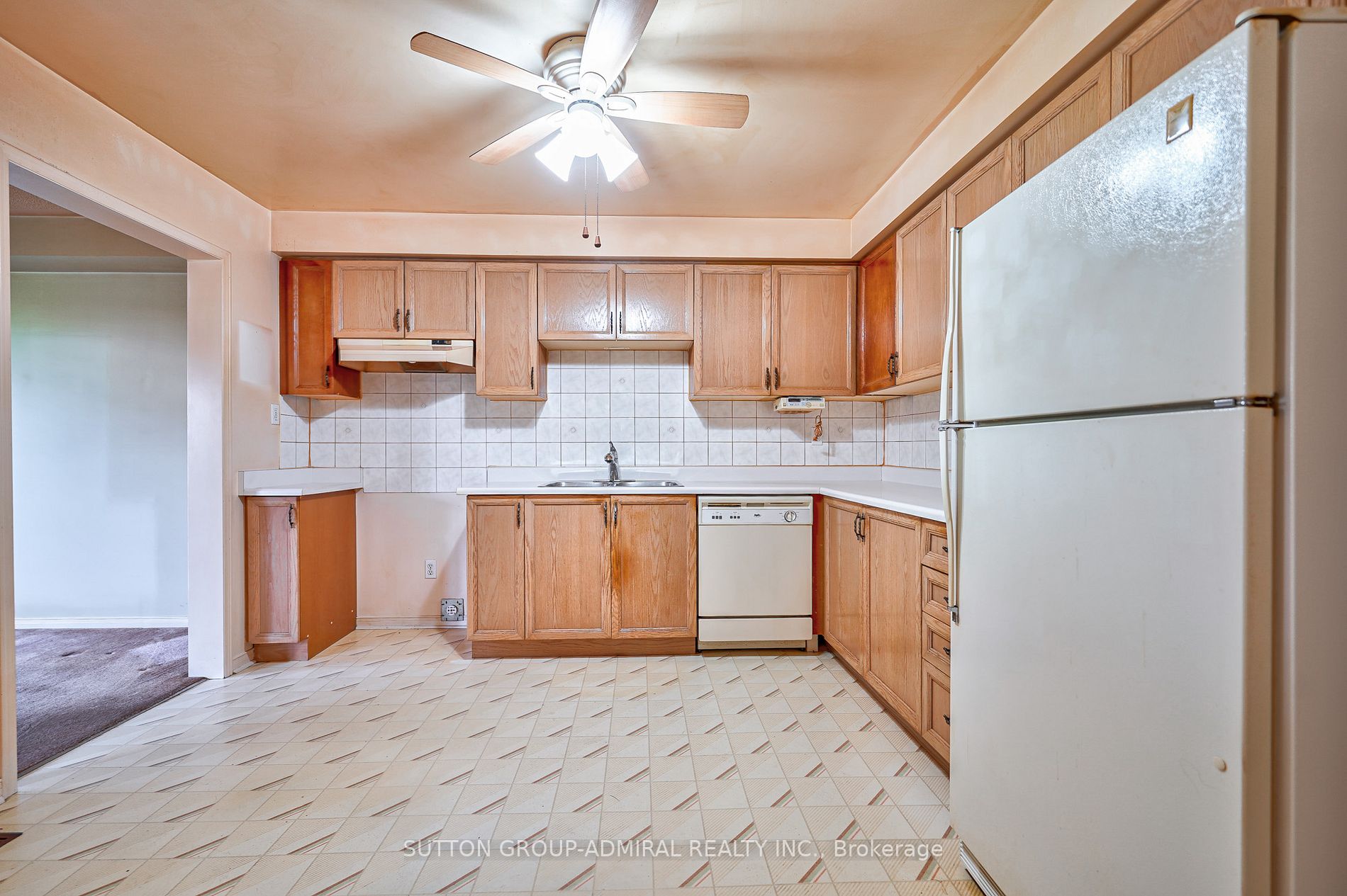 83 Wickstead Crt, #44