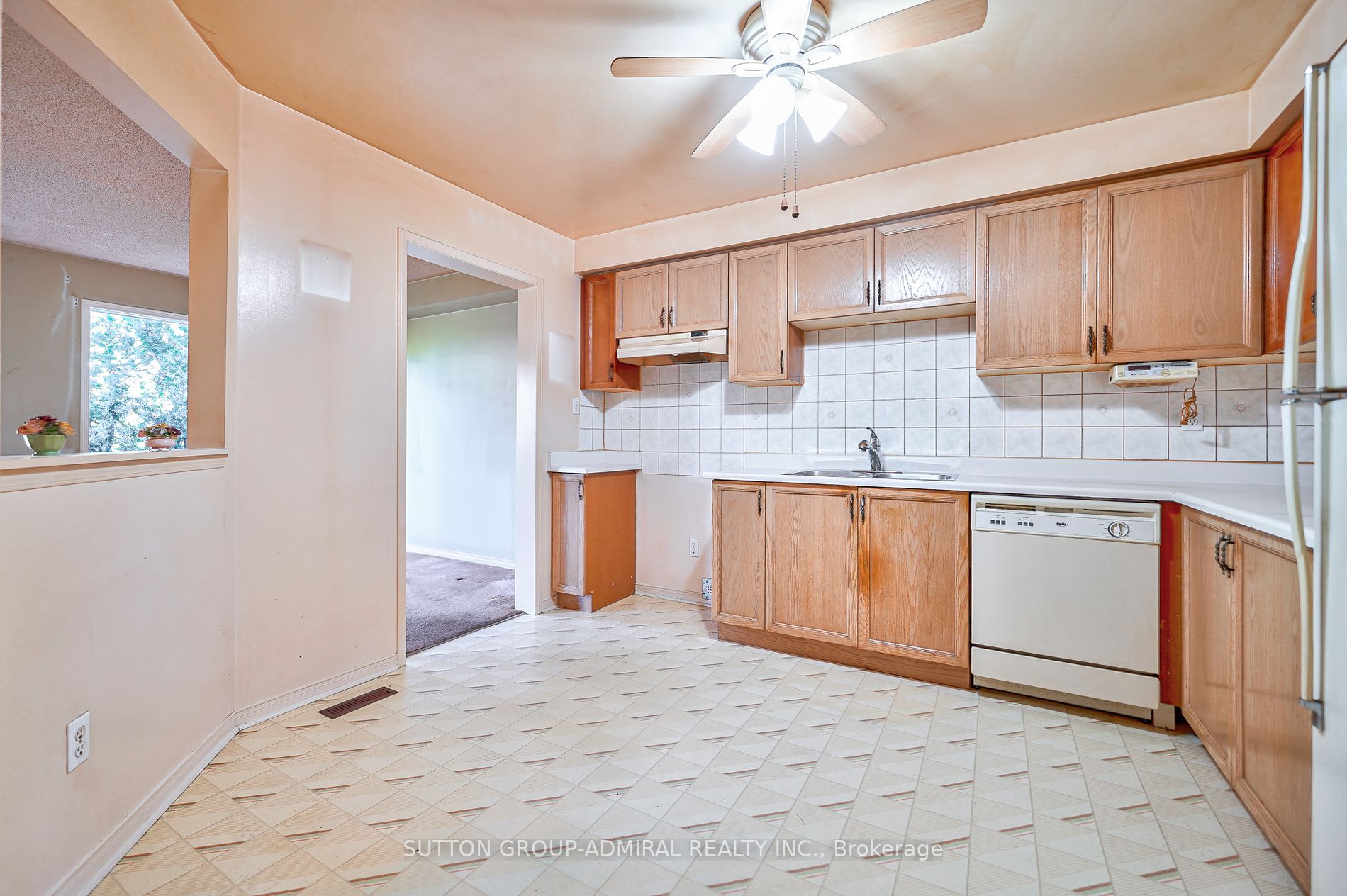 83 Wickstead Crt, #44
