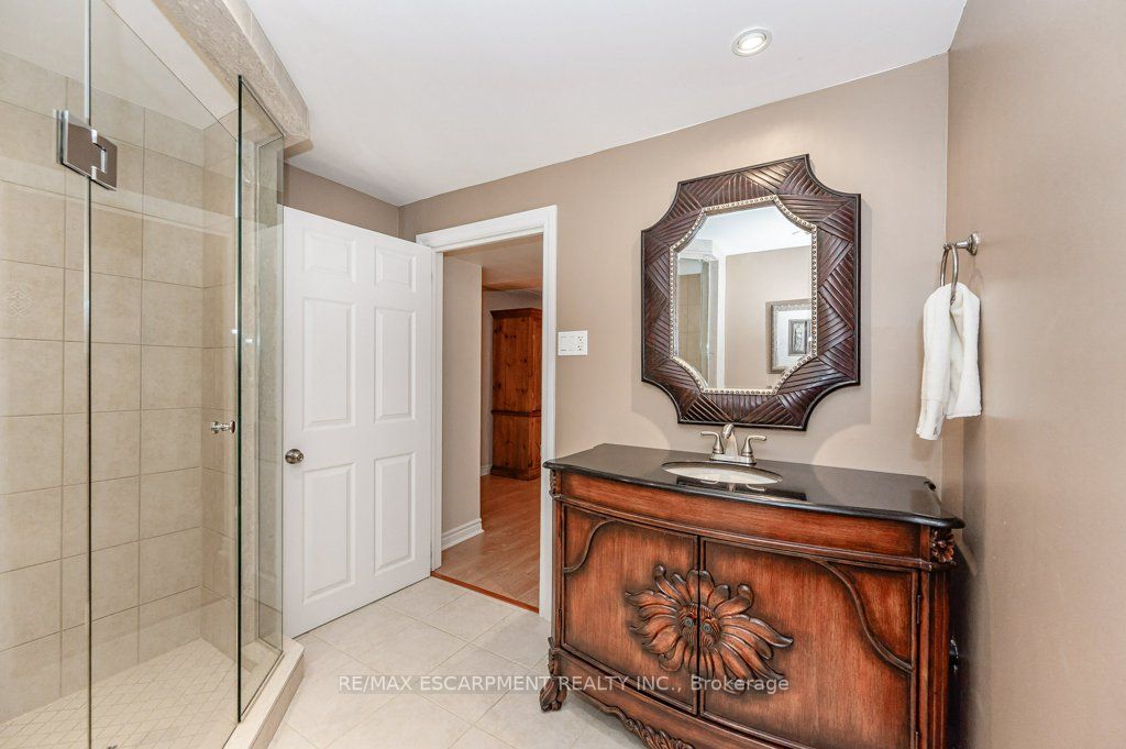 1417 Bancroft Dr