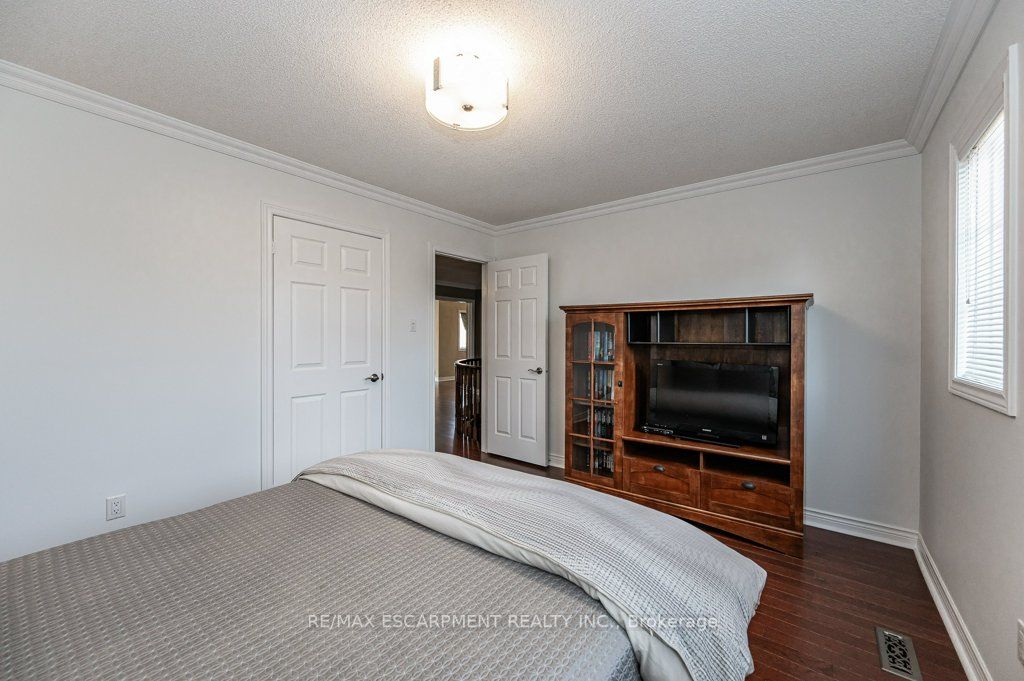 1417 Bancroft Dr