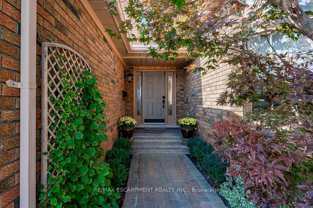 1417 Bancroft Dr
