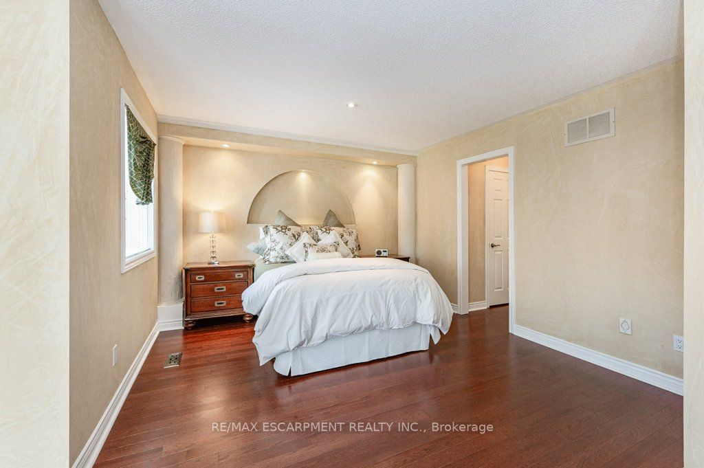 1417 Bancroft Dr
