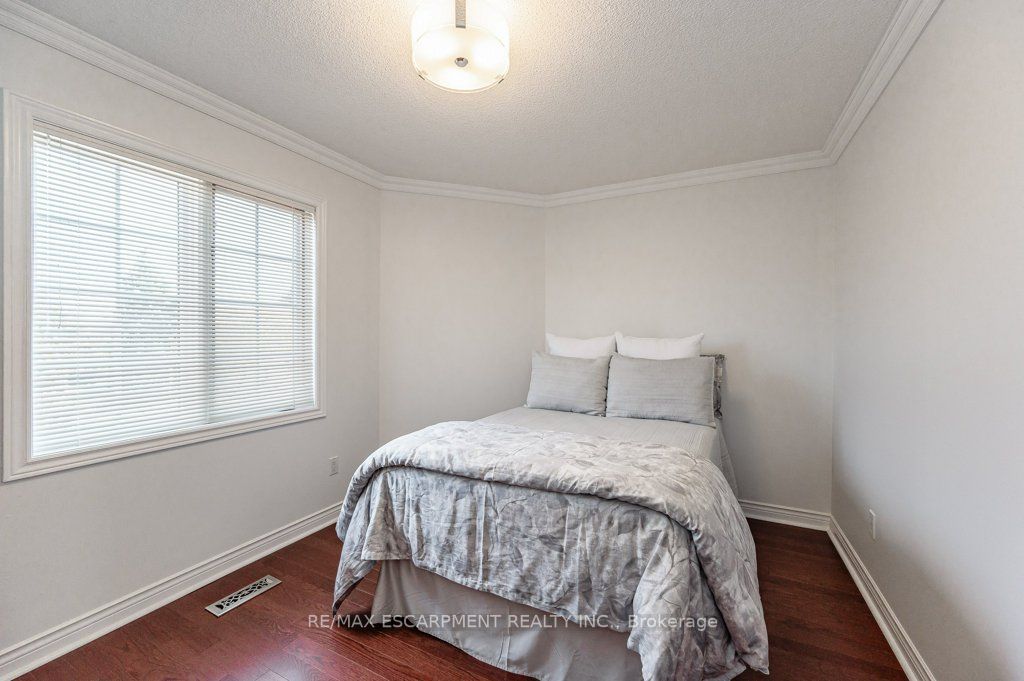 1417 Bancroft Dr