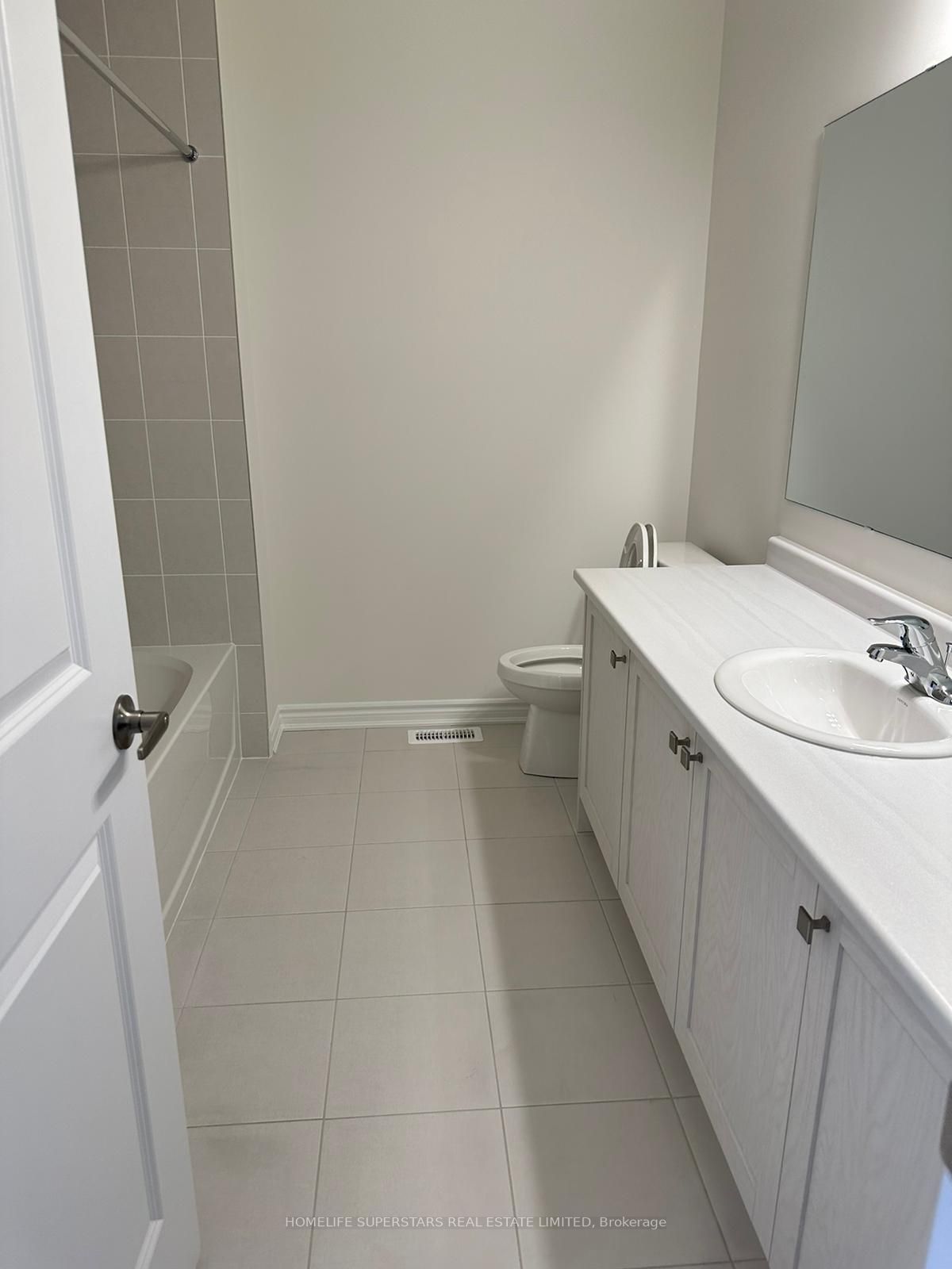 25 Moorhart Cres