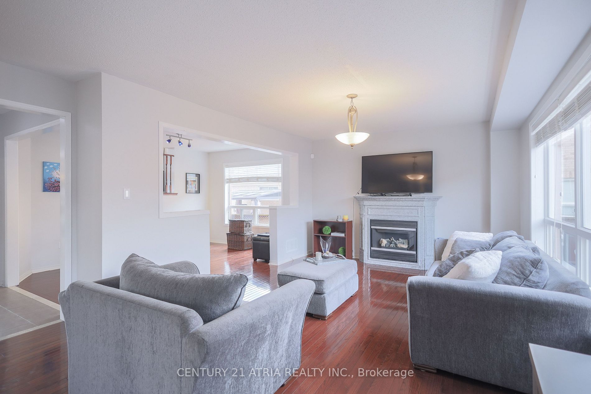 3 Poplar Plains Rd W