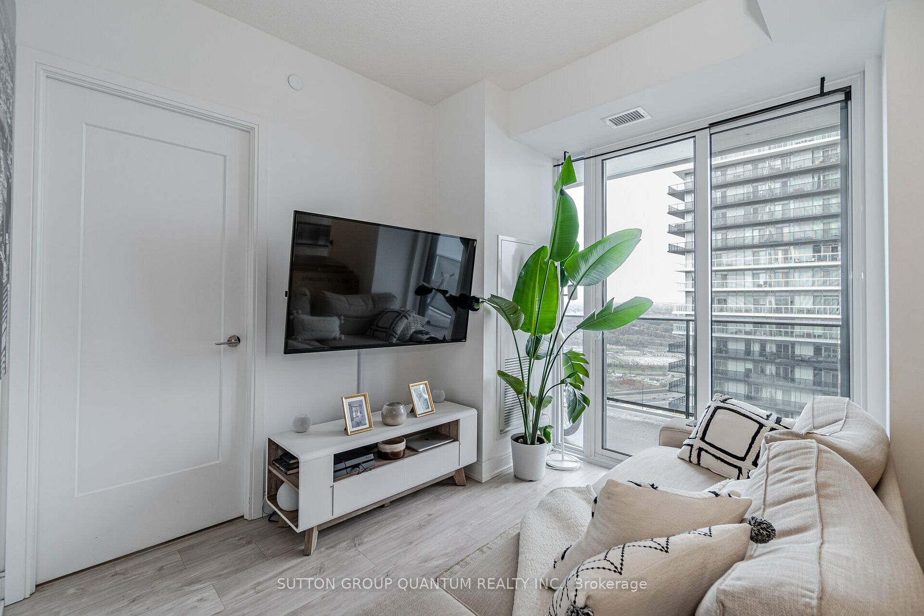 70 Annie Craig Dr, #4003