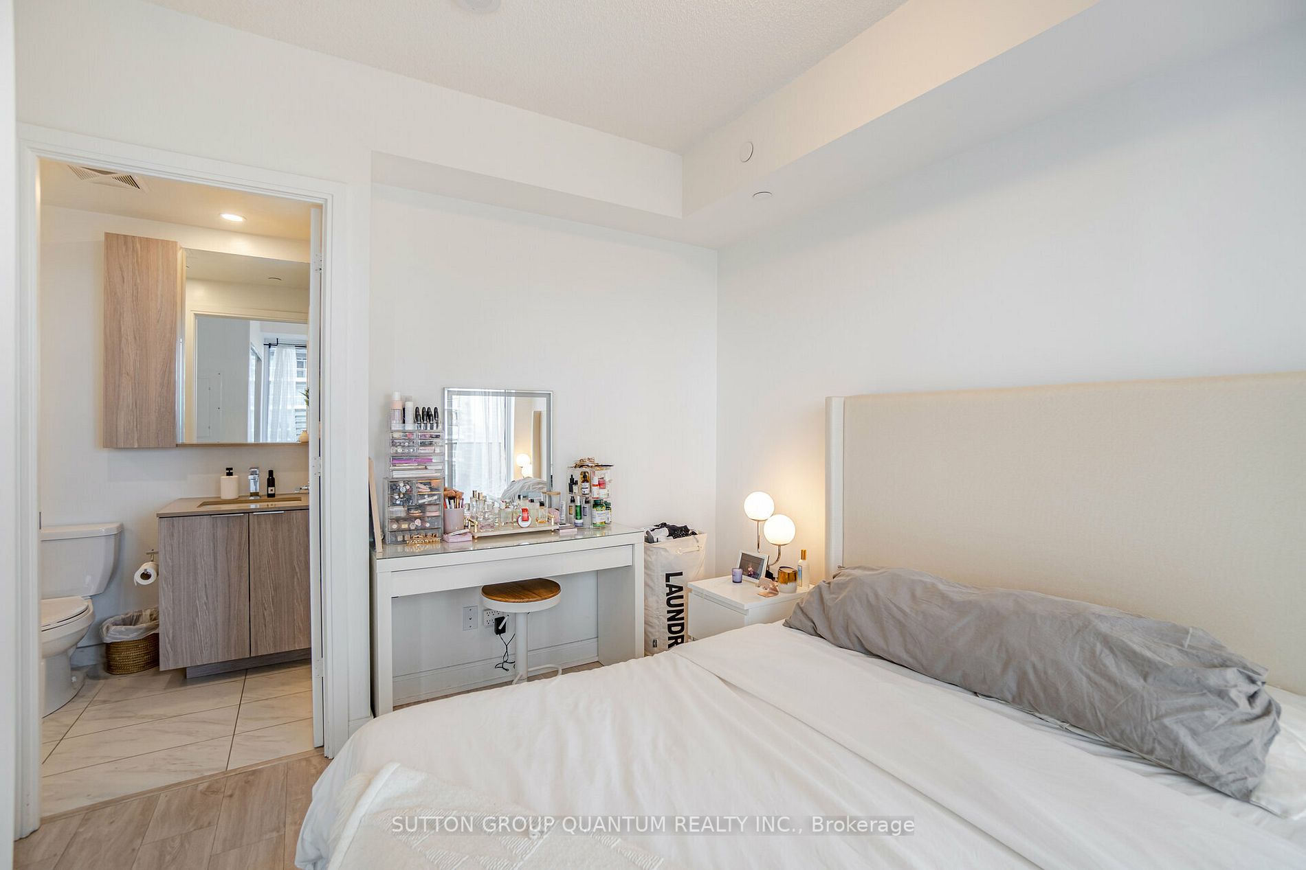 70 Annie Craig Dr, #4003
