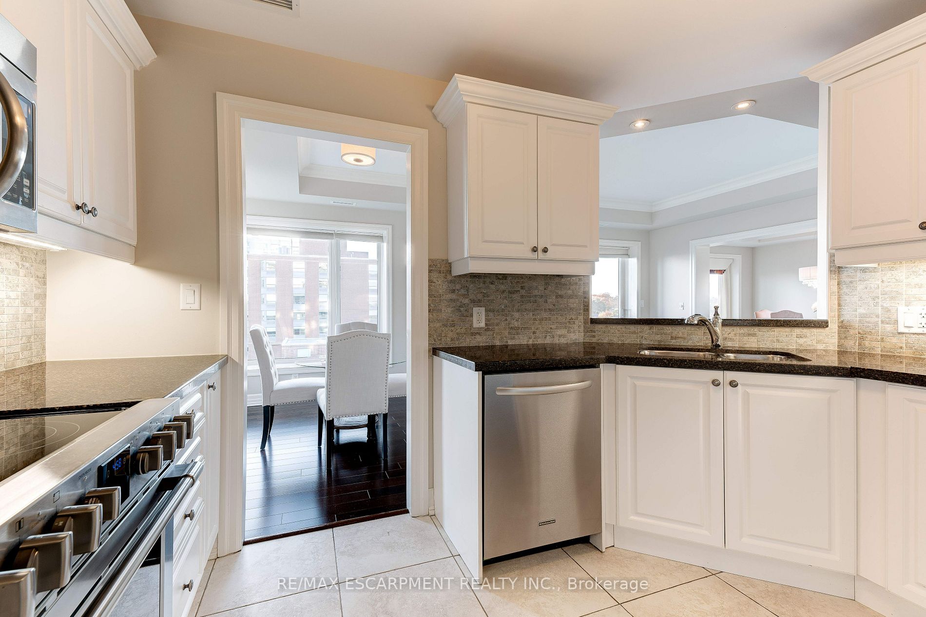 5340 Lakeshore Rd, #505