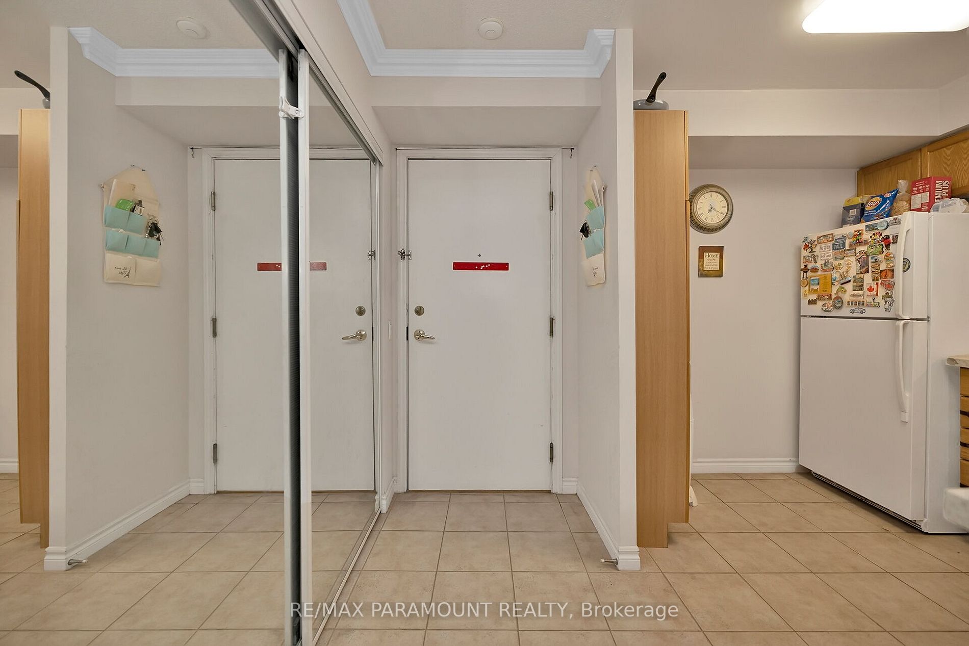 25 Kingsbridge Garden Circ, #2127