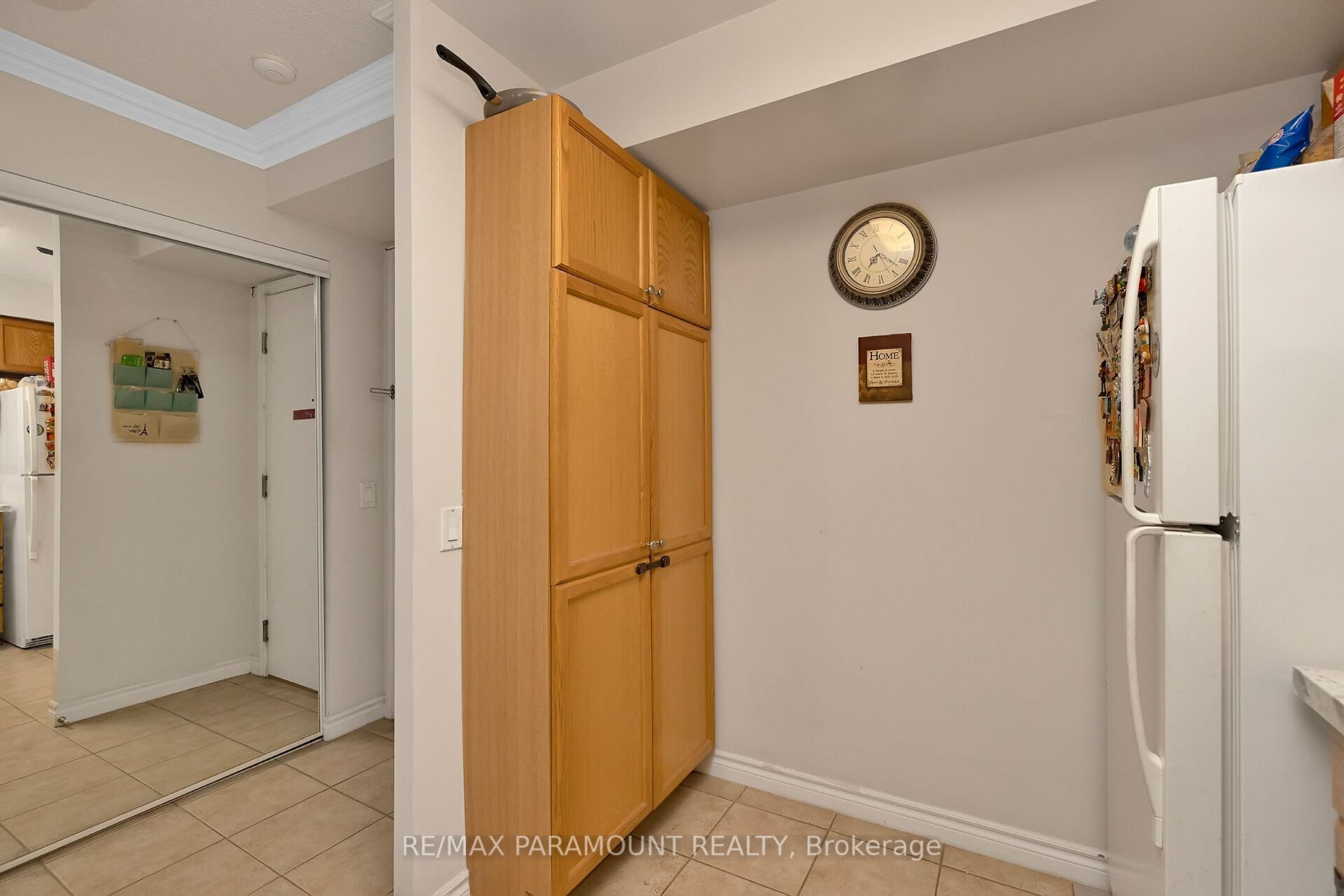 25 Kingsbridge Garden Circ, #2127