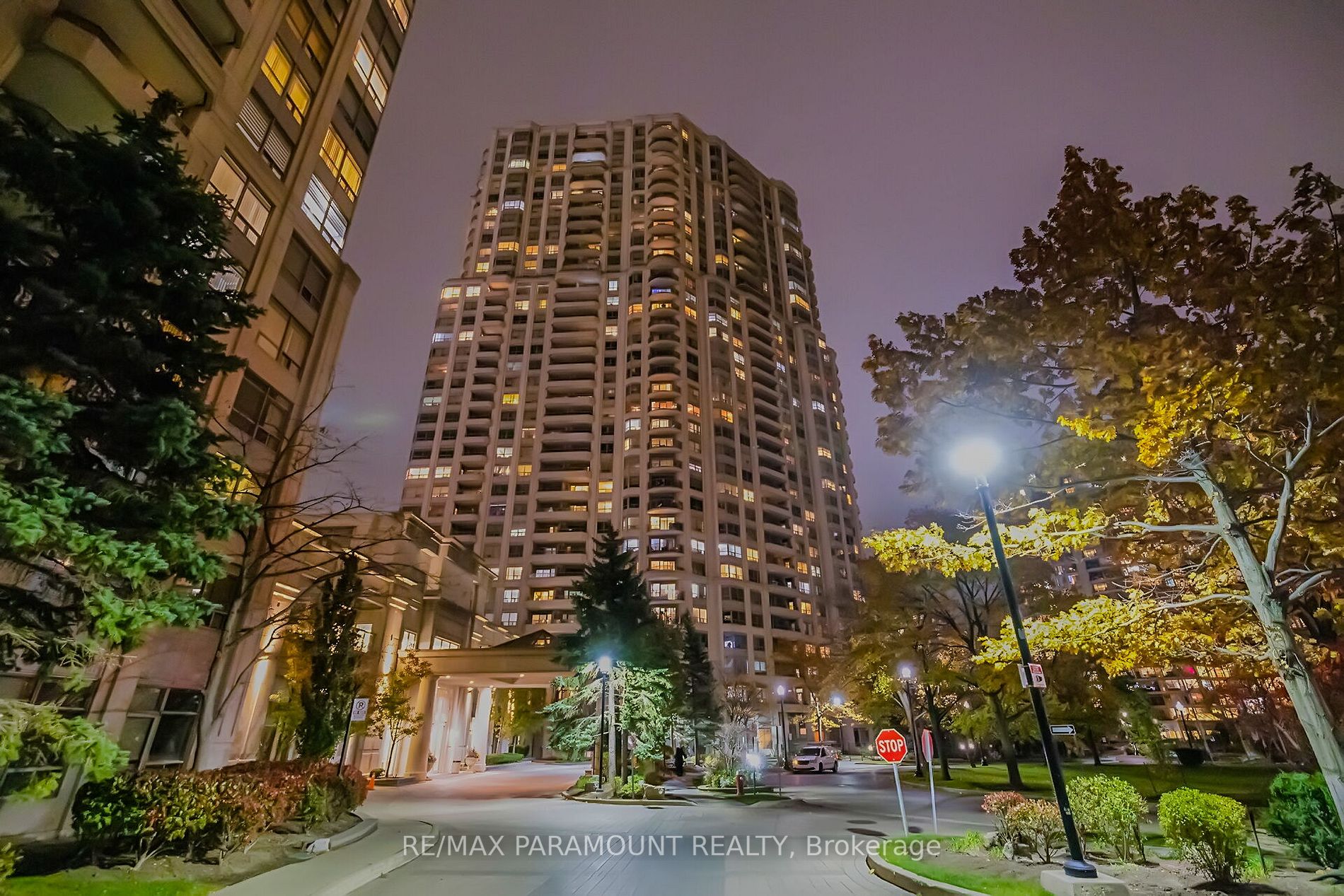 25 Kingsbridge Garden Circ, #2127