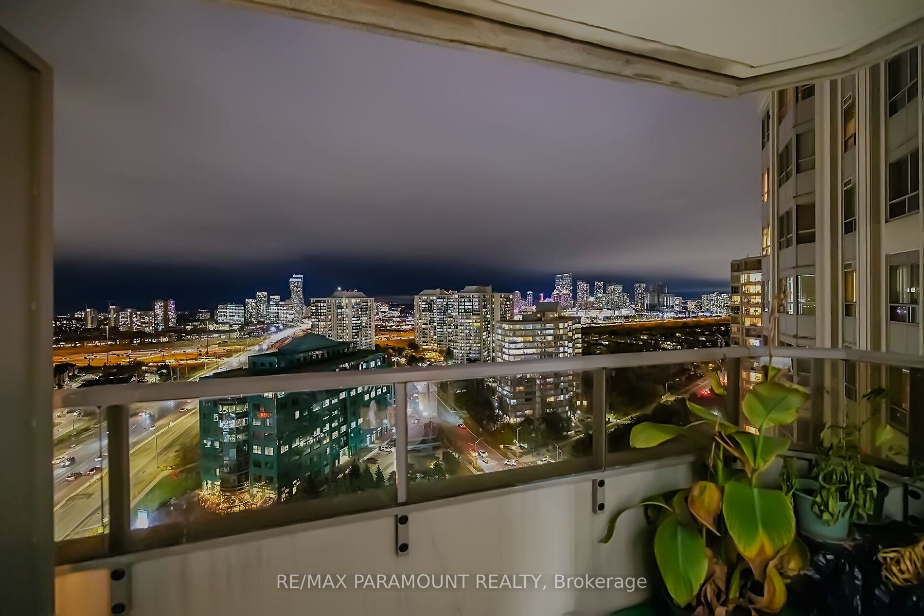 25 Kingsbridge Garden Circ, #2127