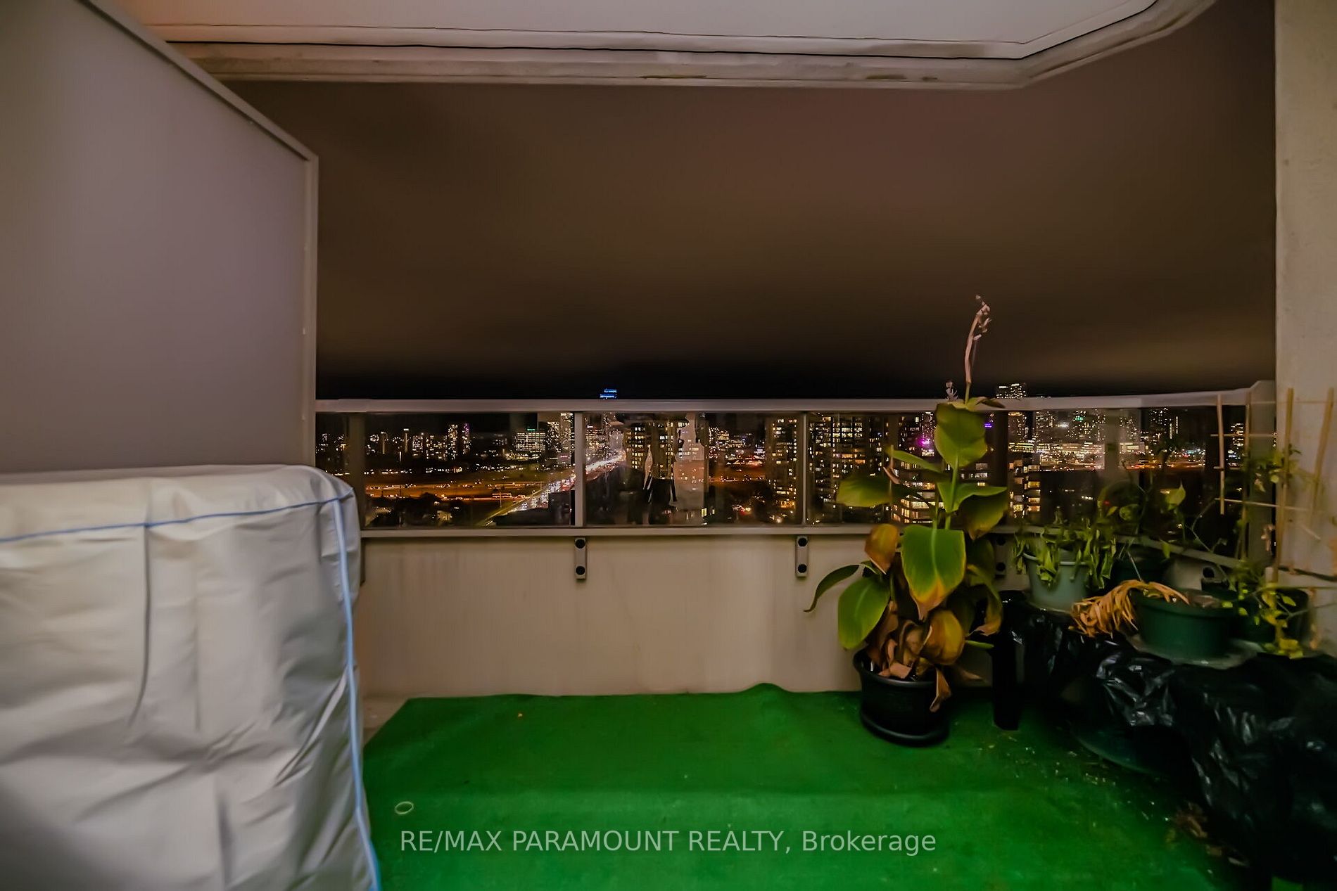25 Kingsbridge Garden Circ, #2127