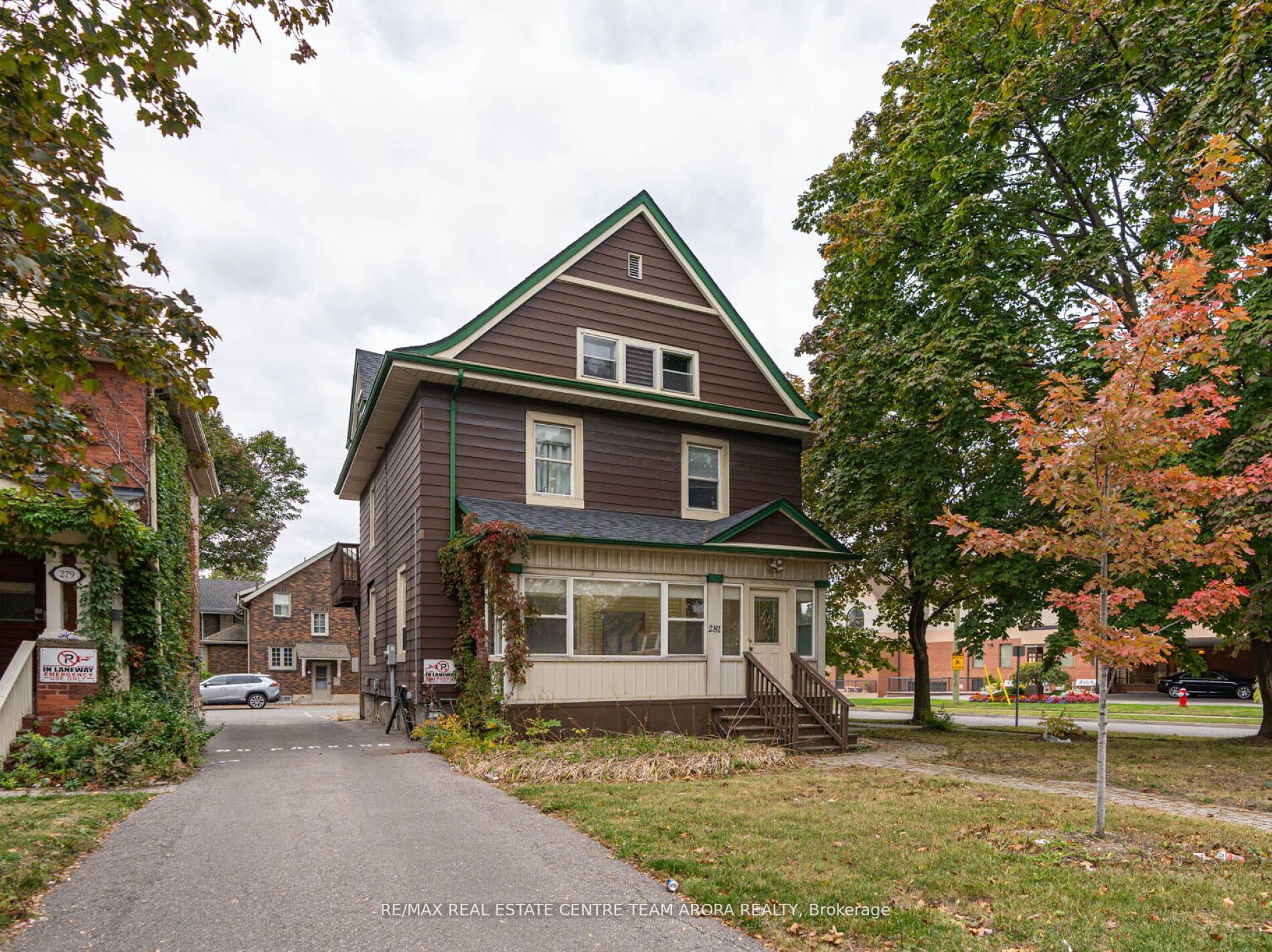 281 Main St N