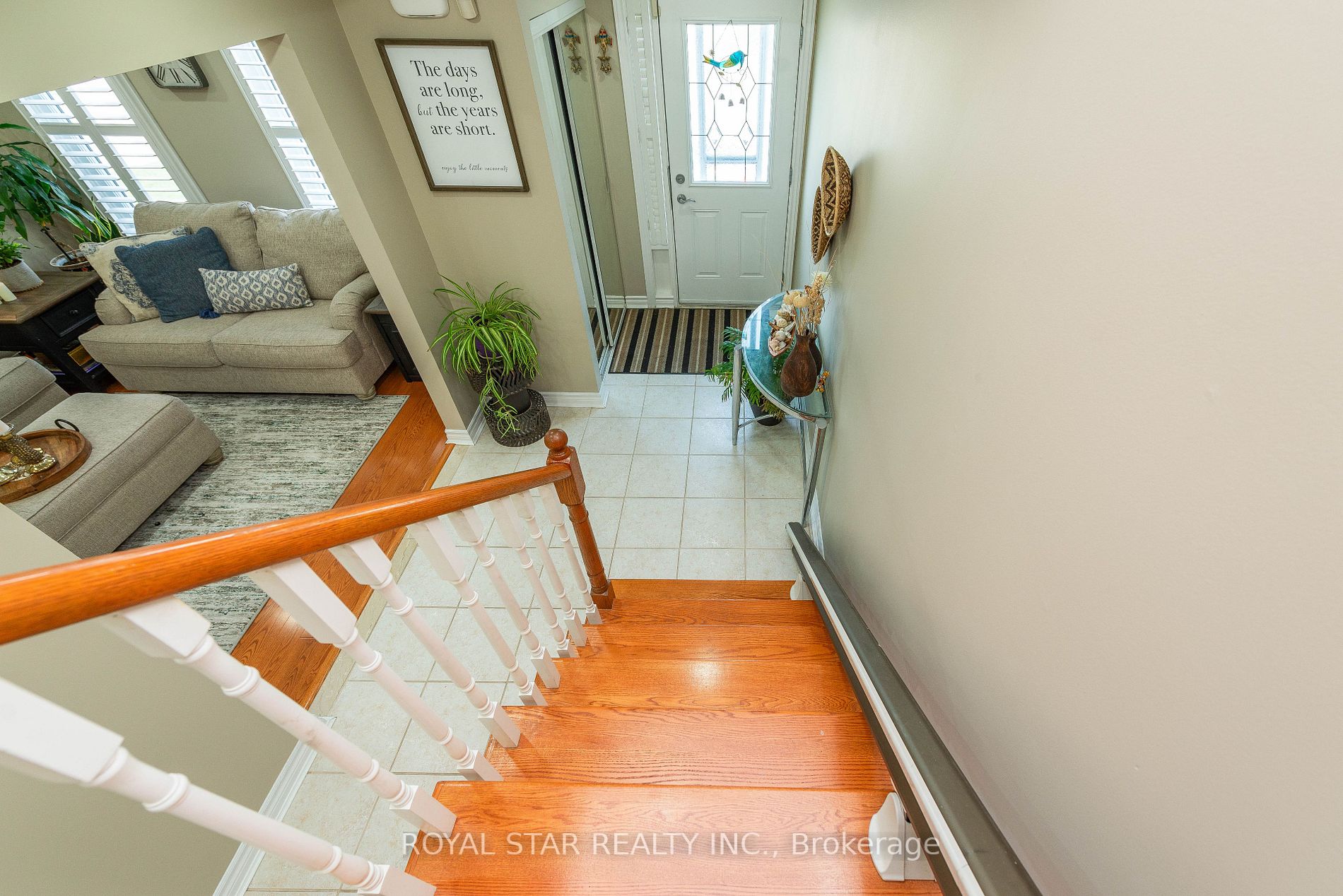 1 Nimrod Cres