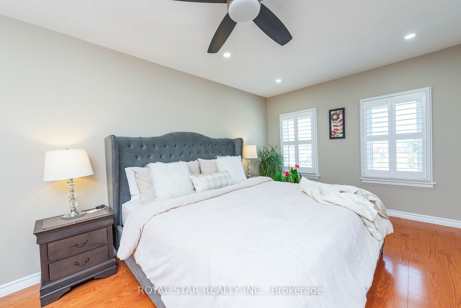 1 Nimrod Cres