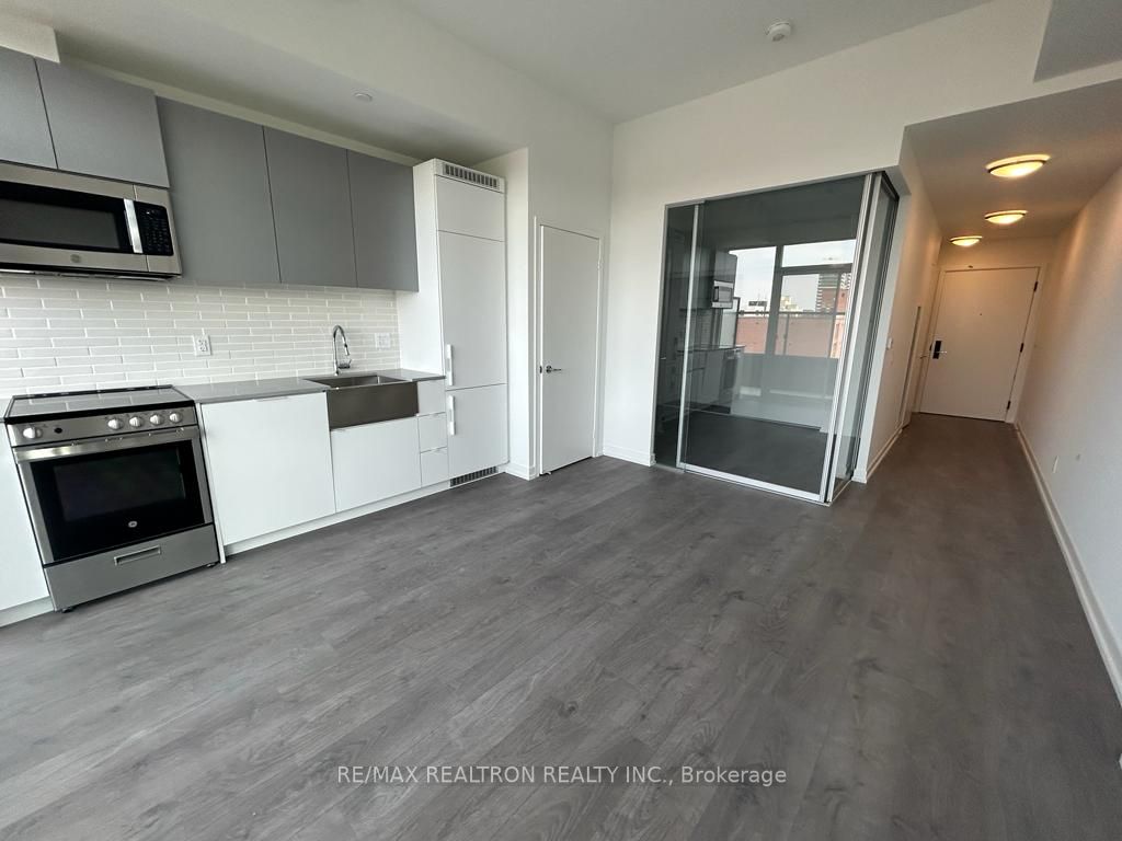 1221 King St W, #520