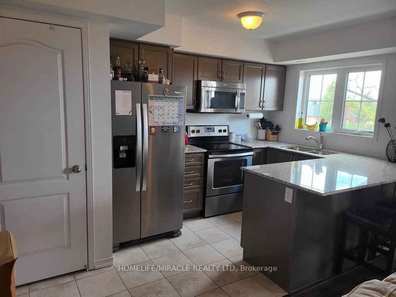 2508 Post Rd, #18