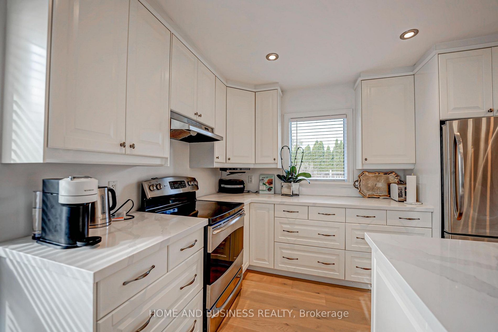 1354 Pinegrove Rd