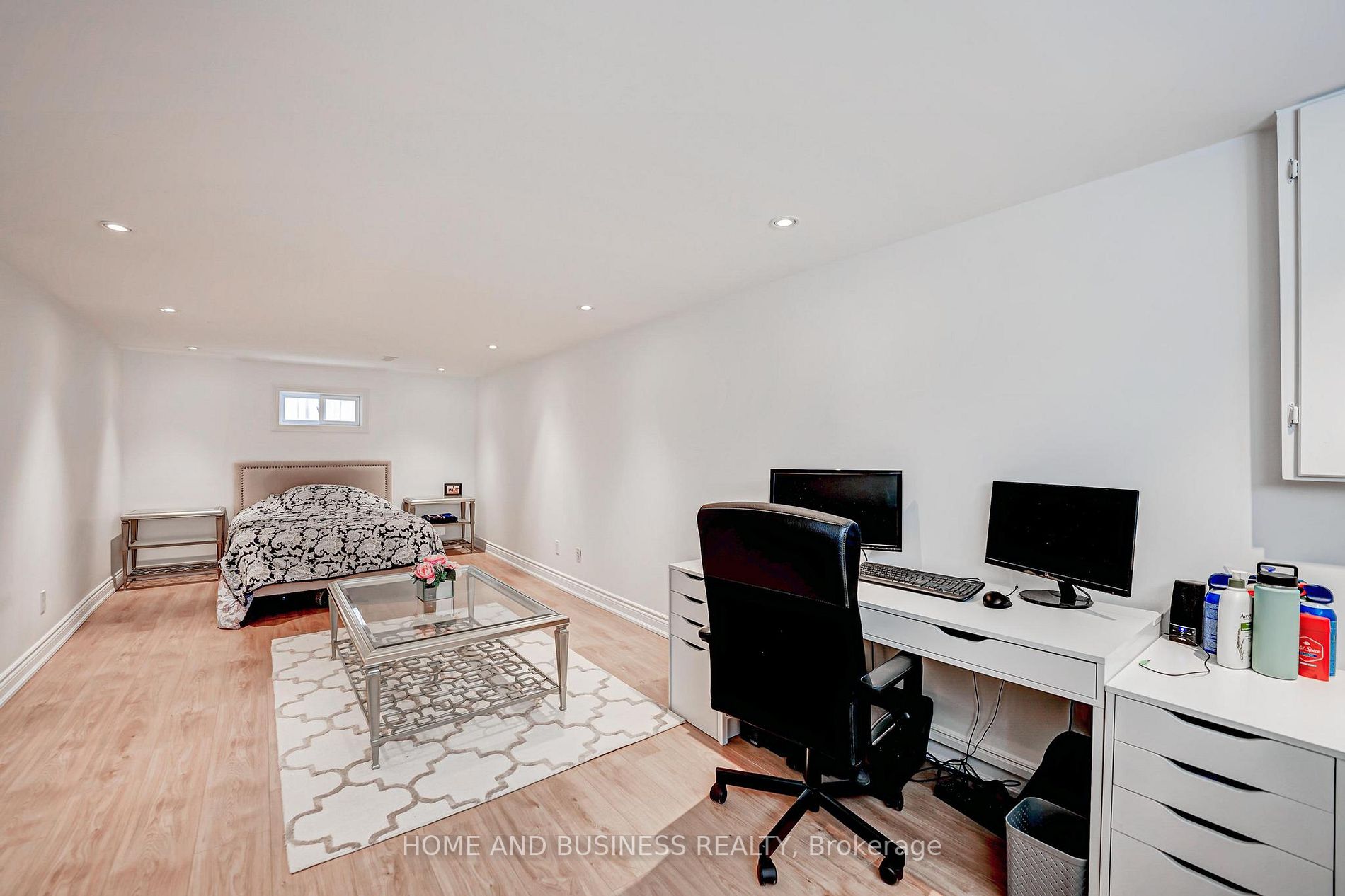 1354 Pinegrove Rd