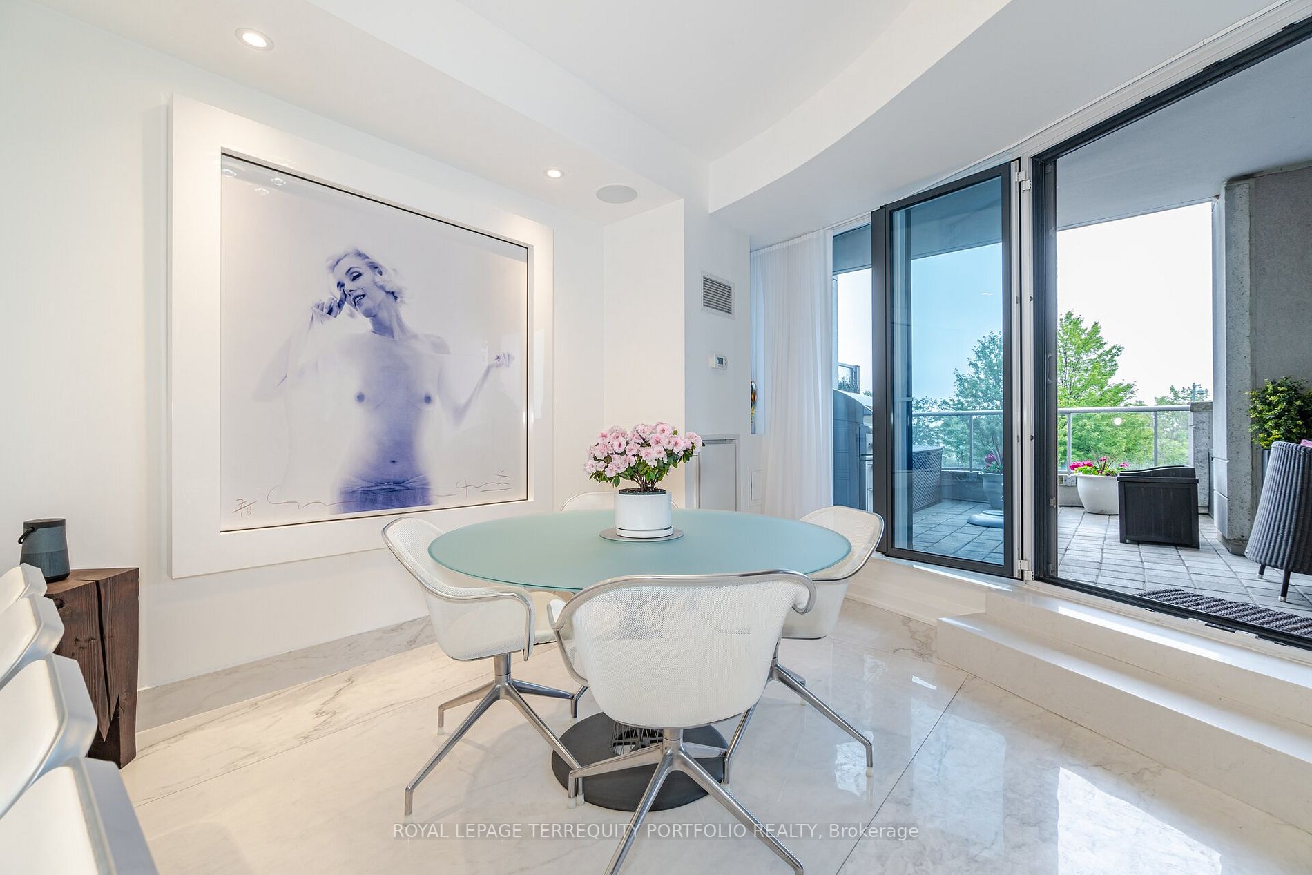 2095 Lake Shore Blvd W, #115