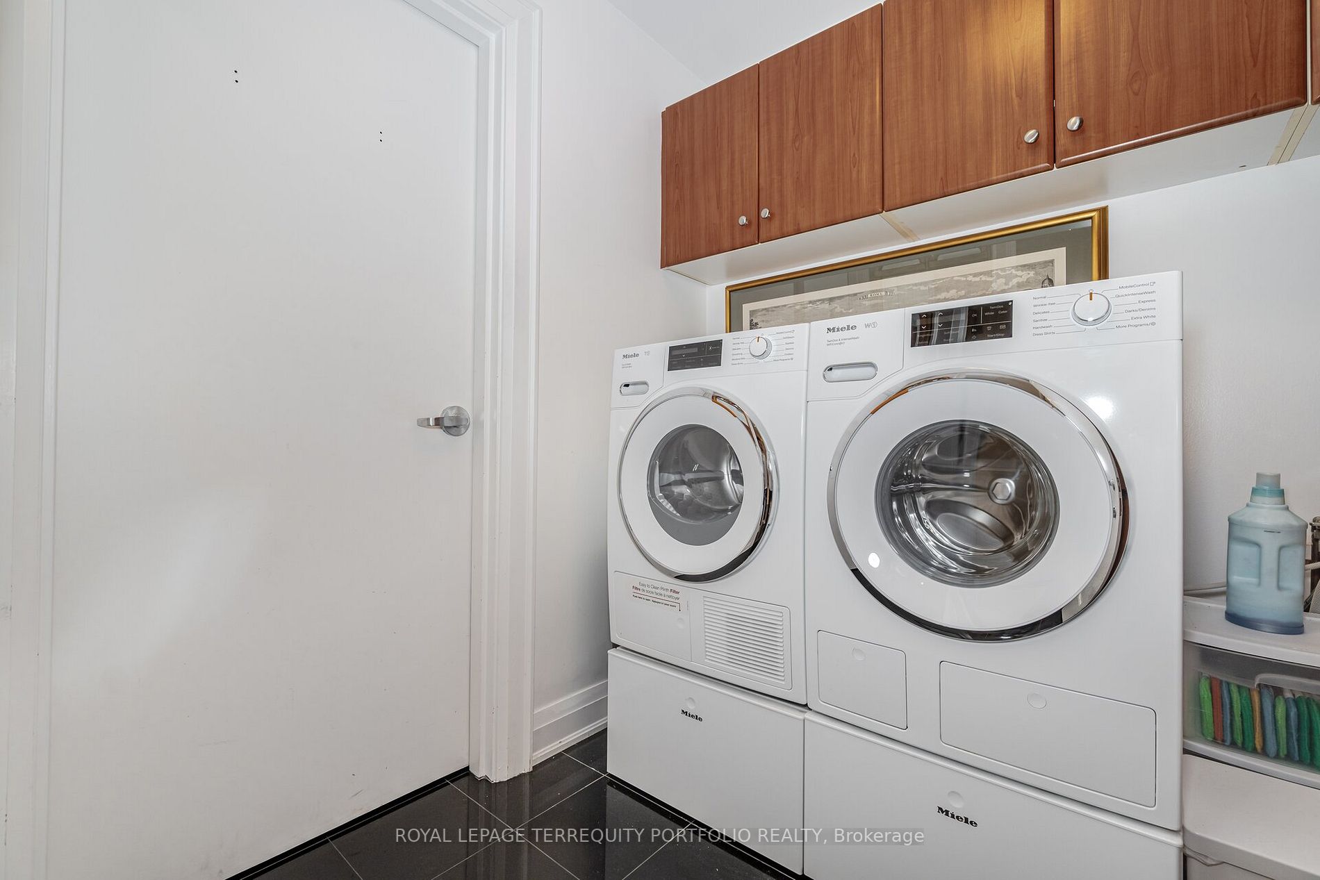 2095 Lake Shore Blvd W, #115