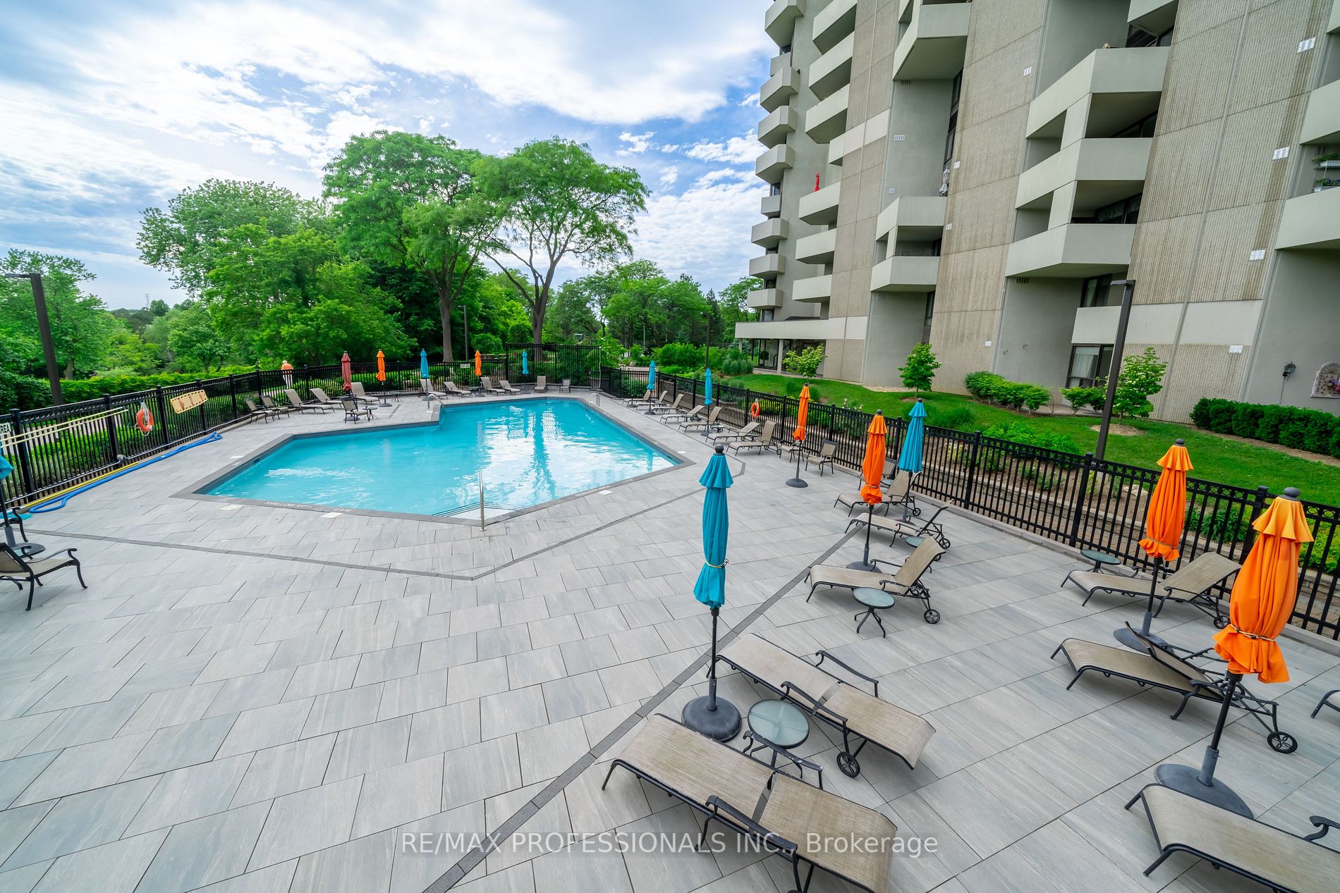 296 Mill Rd, #G9