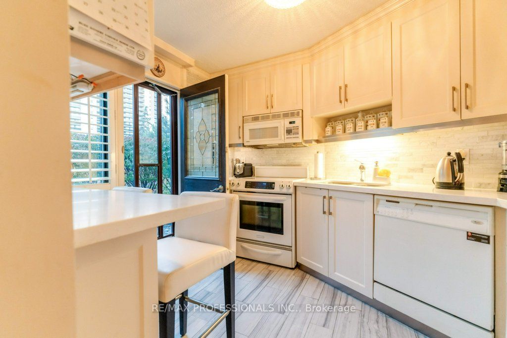 296 Mill Rd, #G9