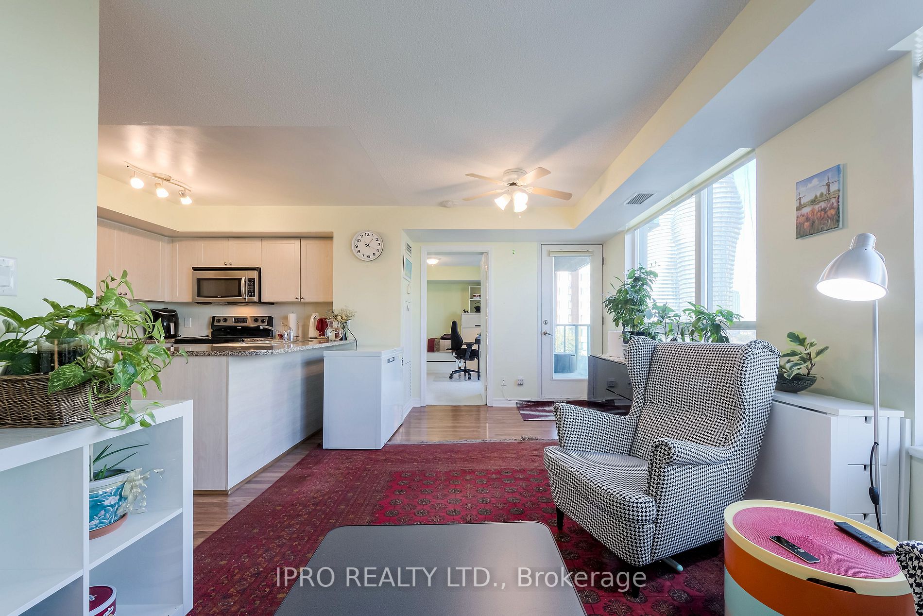 208 Enfield Pl, #901