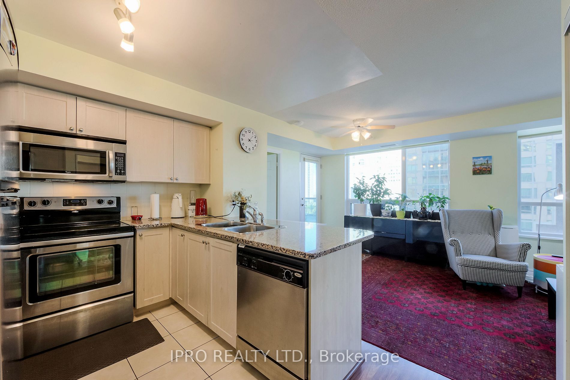 208 Enfield Pl, #901