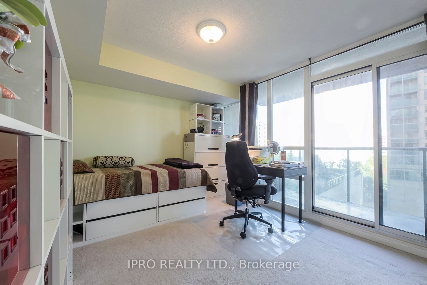 208 Enfield Pl, #901