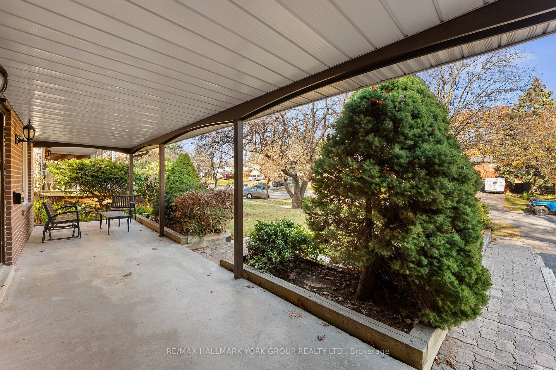 242 Mill Rd