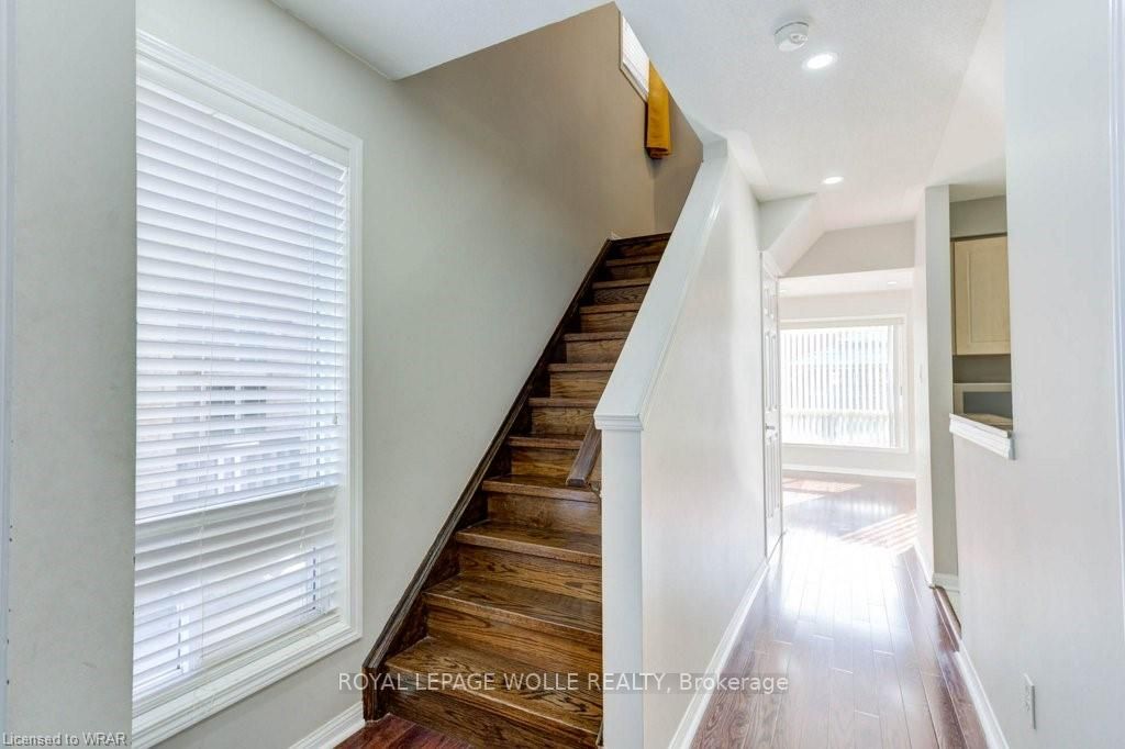 19 Secord Cres