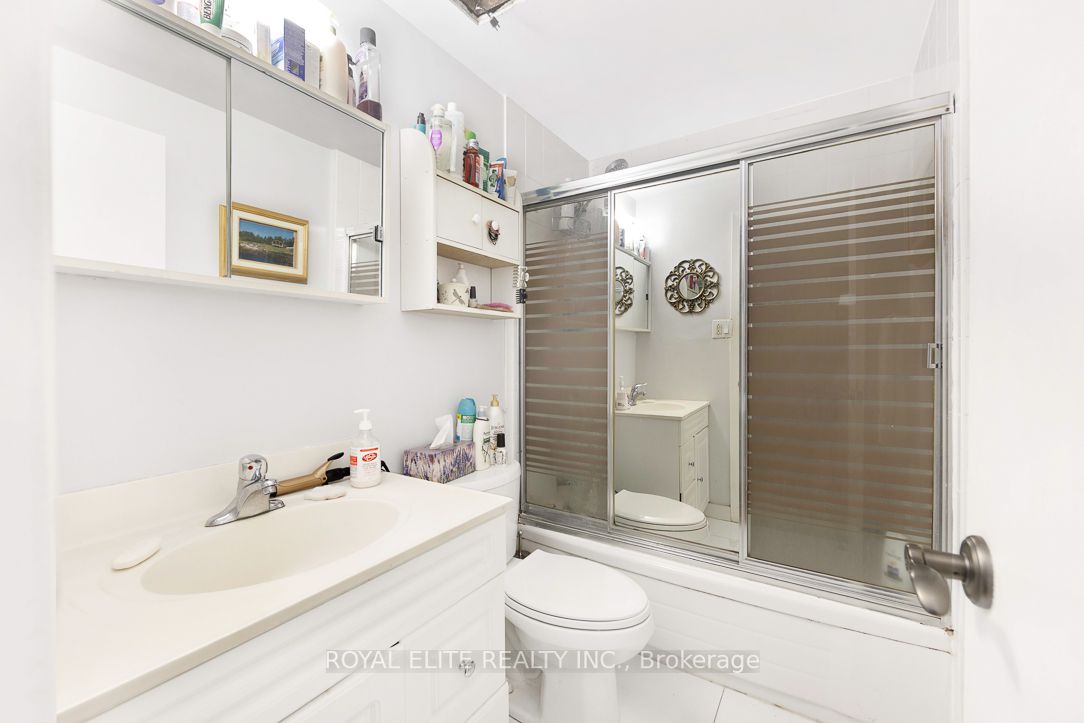 25 Haggert Ave S
