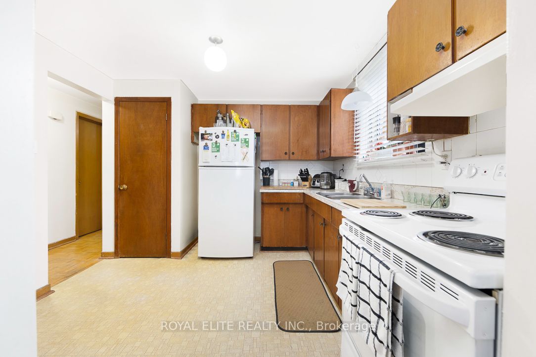 25 Haggert Avenue S