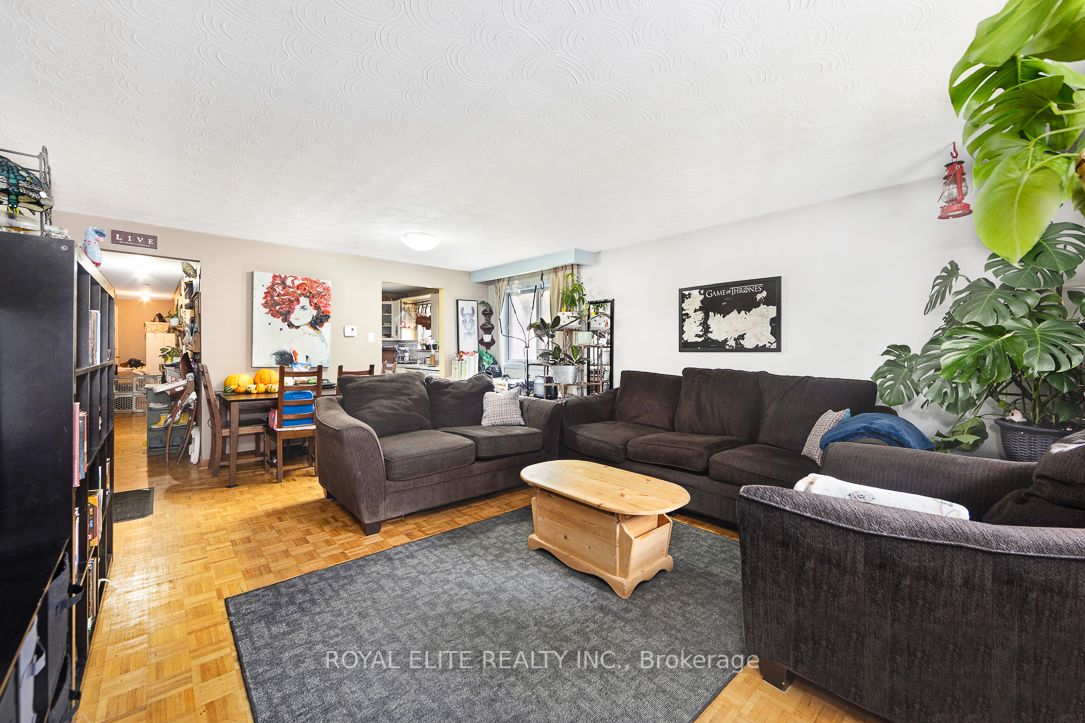 25 Haggert Ave S