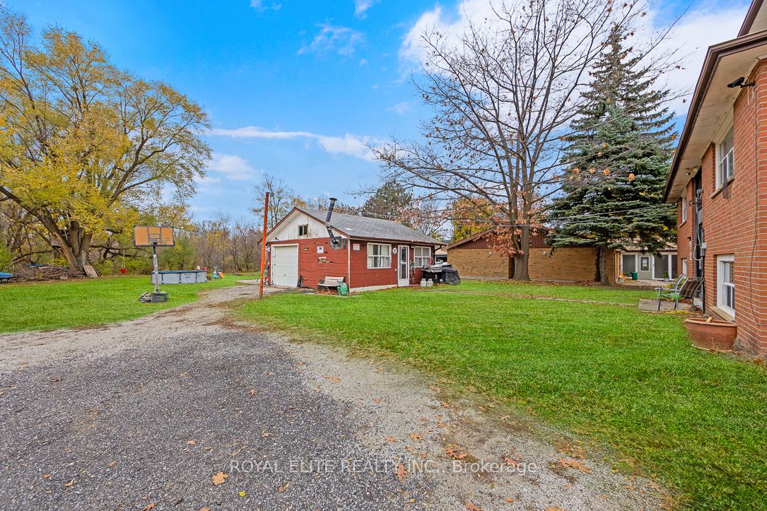 25 Haggert Avenue S