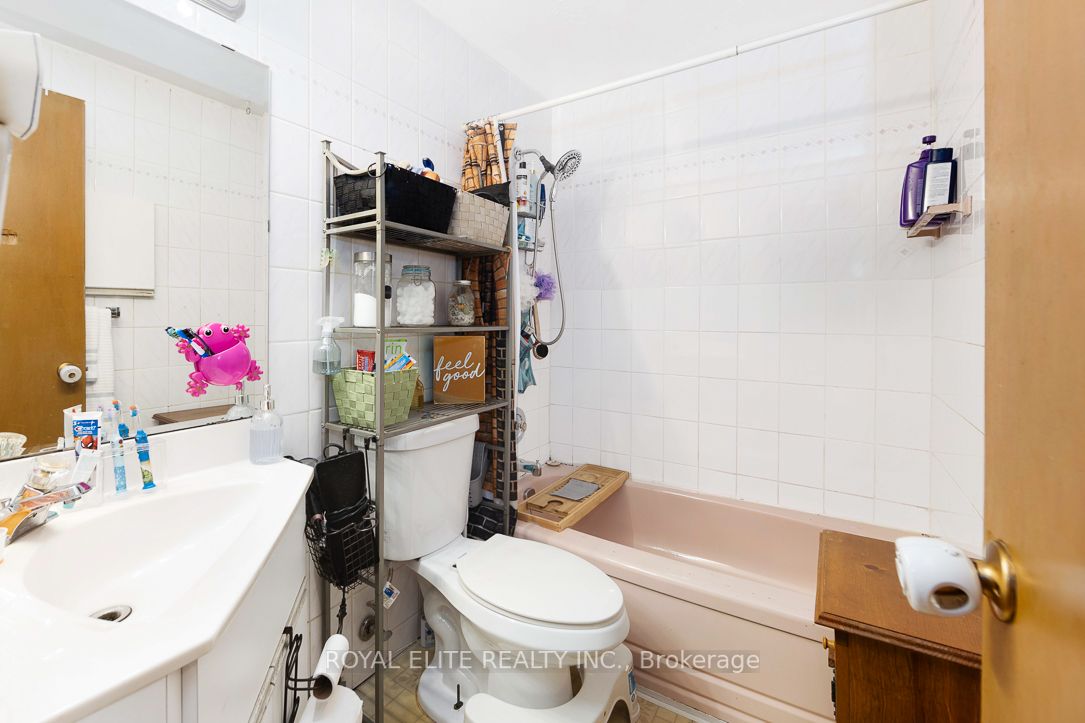 25 Haggert Ave S