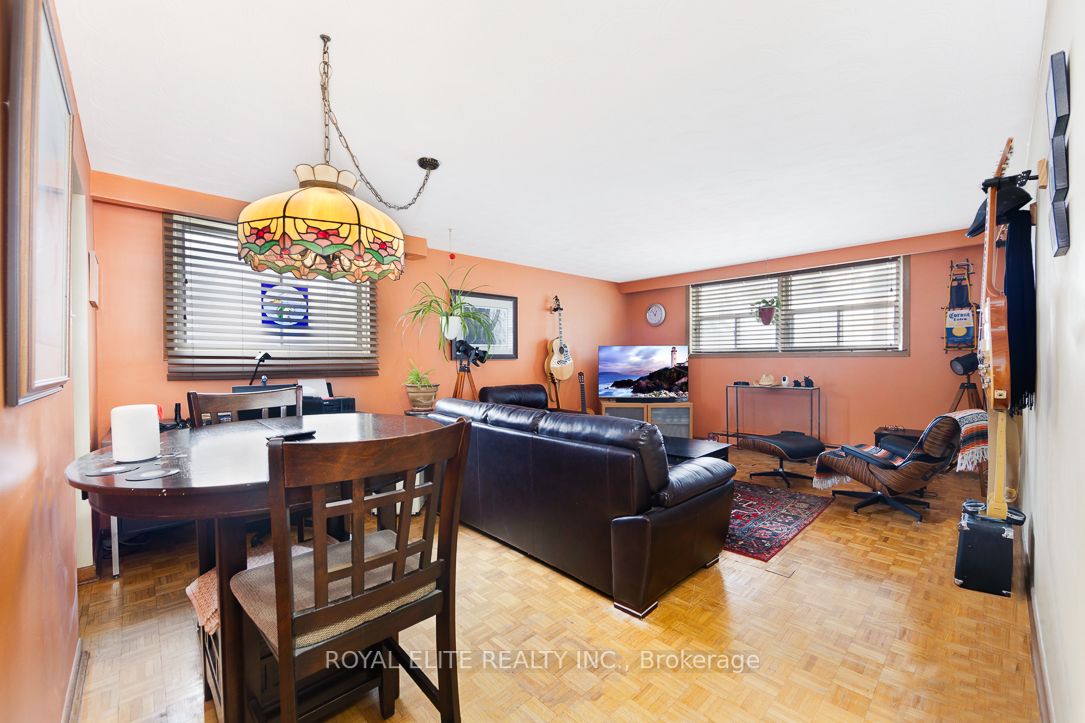 25 Haggert Ave S
