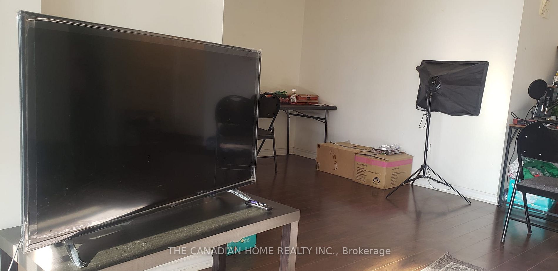 1615 Bloor St, #305