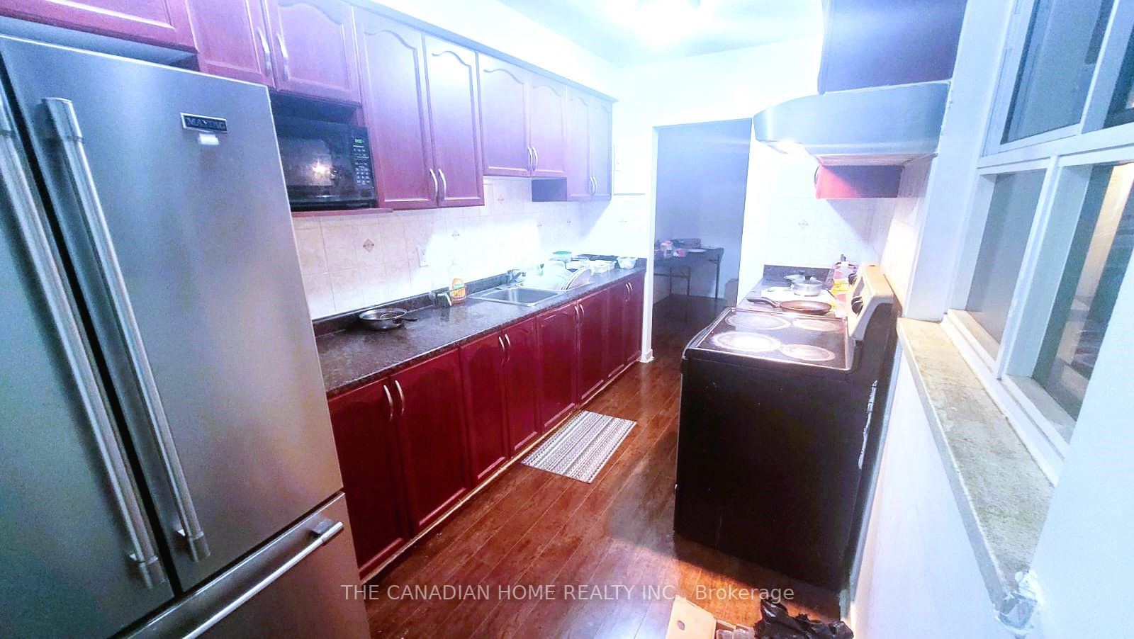 1615 Bloor St, #305
