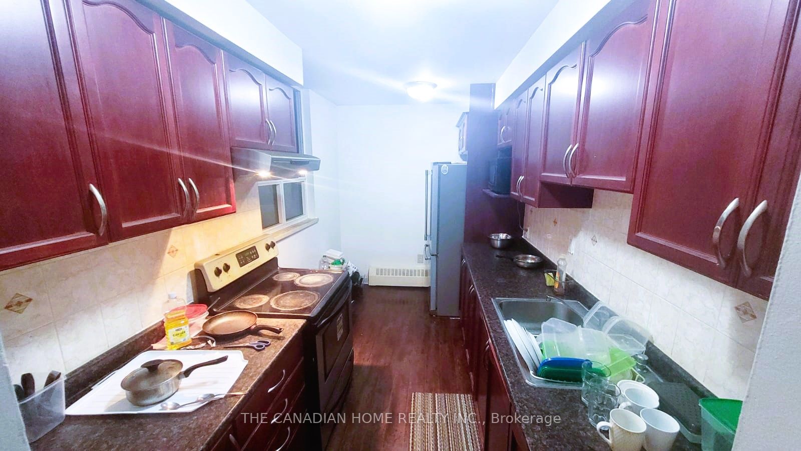 1615 Bloor St, #305