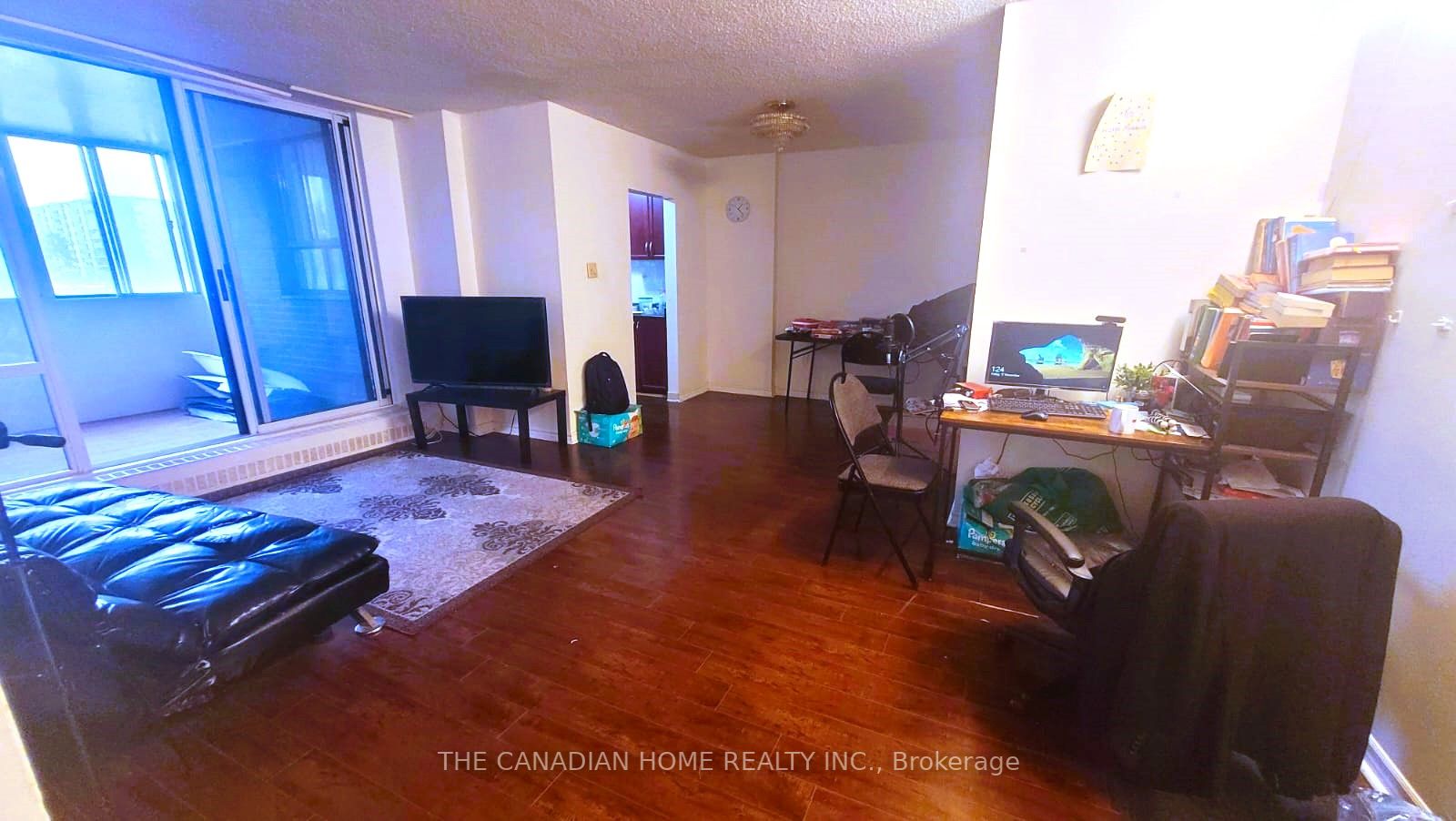 1615 Bloor St, #305