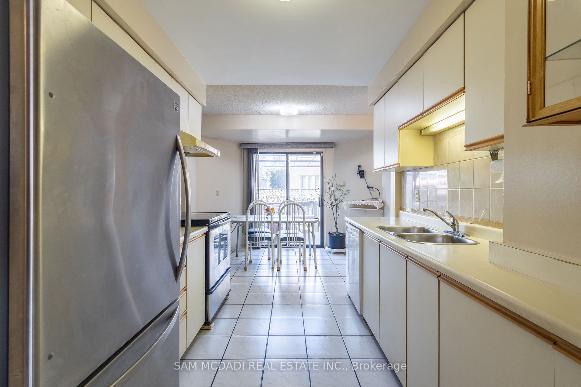 60 La France Rd S