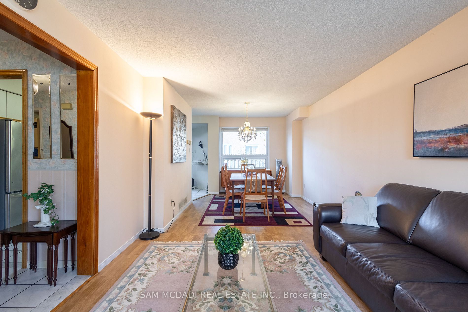 60 La France Rd S