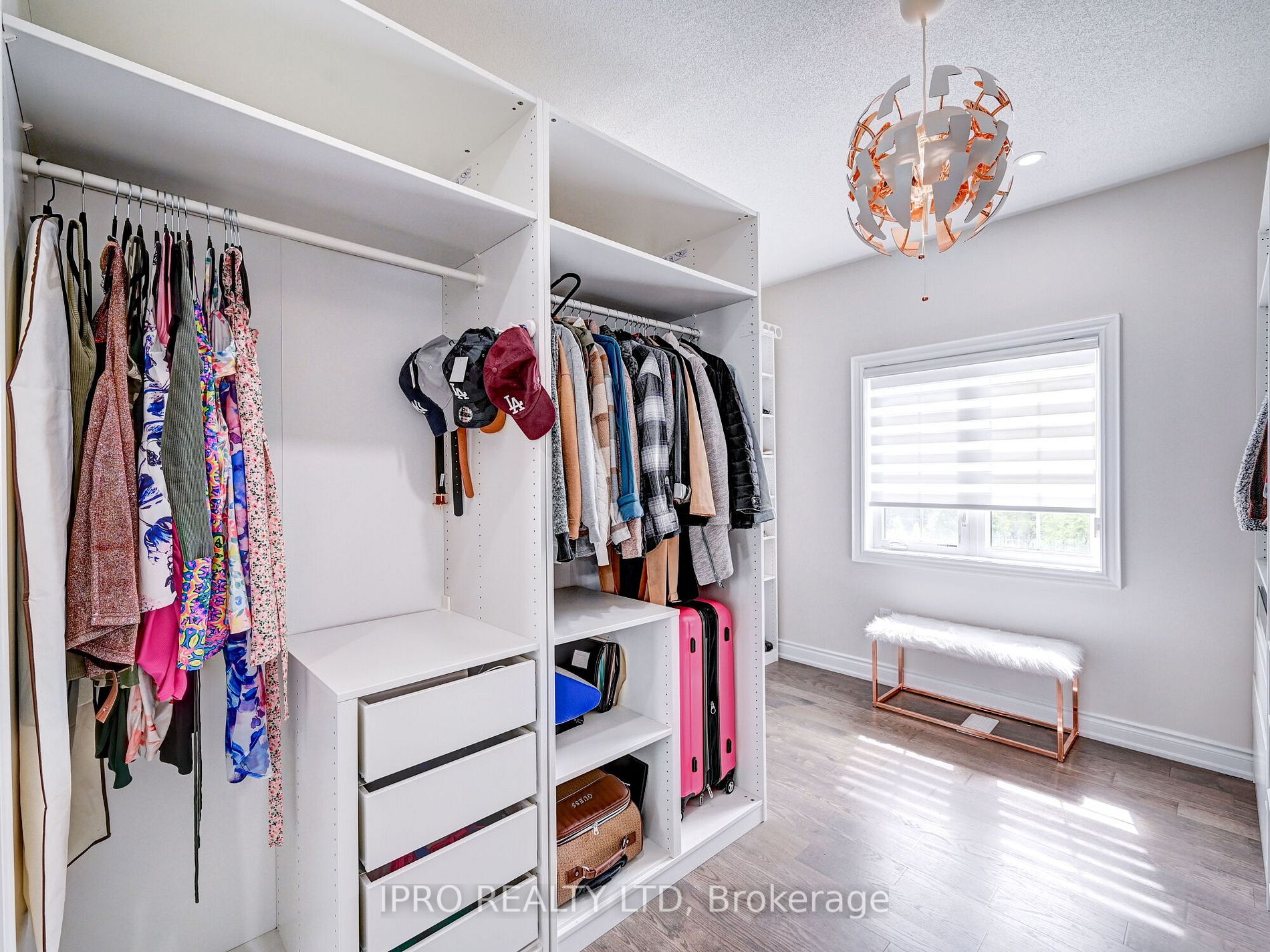 160 Upper Canada Crt