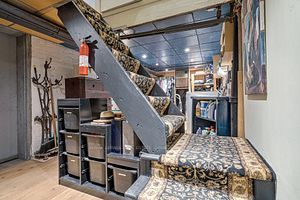 125 Macdonell Ave